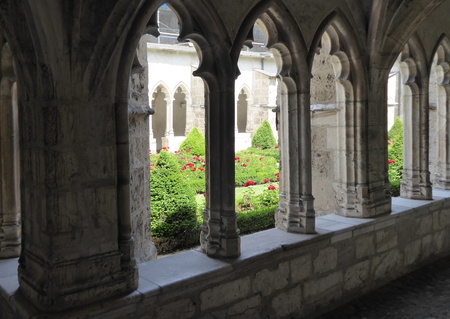 Cathédrale Saint-Jean-Baptiste / A la découverte des style architecturaux