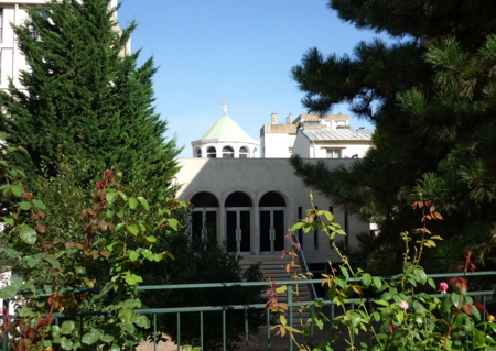 Présence de l'architecture traditionnelle arménienne à Issy