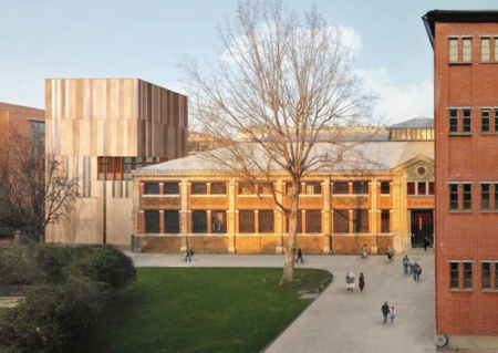 Une friche industrielle reconvertie en pôle artistique et culturel