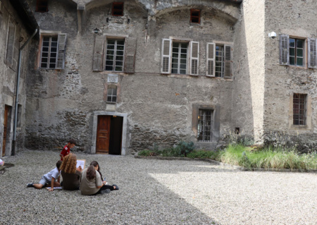 Château de Manuel de Locatel / Qui vit au château ?