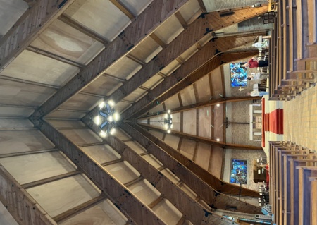 L'église de la Reconstruction et les vitraux de Gabriel Loire