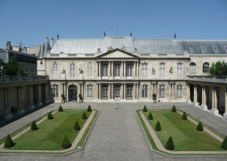 Découvrez les métiers des Archives