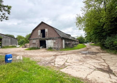 La Ferme de Bonnetôt, un clos-masure original reconstruit suite aux bombardements de 1944
