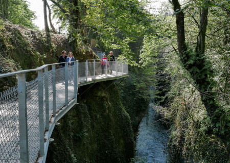 Découverte de la promenade, de la Cascade de Grésy et du moulin