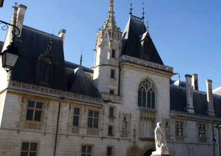 Le décor sculpté du palais Jacques Coeur