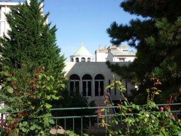 Présence de l'architecture traditionnelle arménienne à Issy