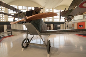 Check-In + Boarding Pass + Visite guidée « Art & Air »