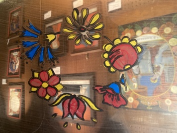 Fleurs d’Alsace en peinture sous verre