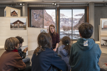 Les pédago à L'ilot, médiation d'exposition