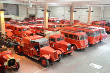 Visite guidée de la réserve des véhicules du Musée des sapeurs-pompiers Lyon-Rhône