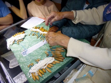 À l'école des dentellières : initiation et visite