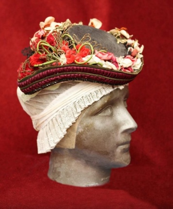 Visite guidée du musée de la coiffe et du costume traditionnel de Blesle