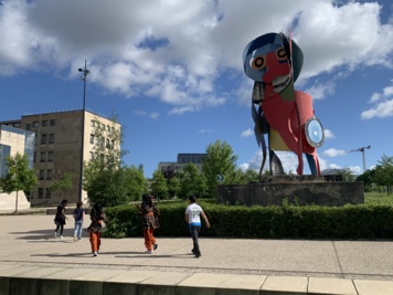 Course d’orientation sur le campus et visite du Consortium Museum