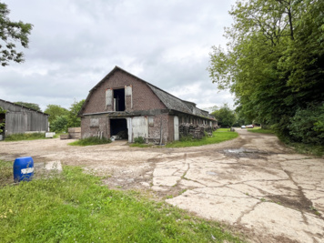 La Ferme de Bonnetôt, un clos-masure original reconstruit suite aux bombardements de 1944