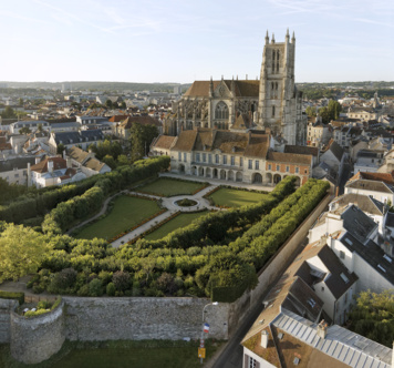 La cathédrale Saint Étienne sous toutes les coutures